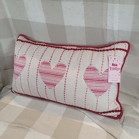 Coveted Home Large Rectangle Valentines 3 Hearts Love Pink / Red Pillow NEW - Picture 2 of 6